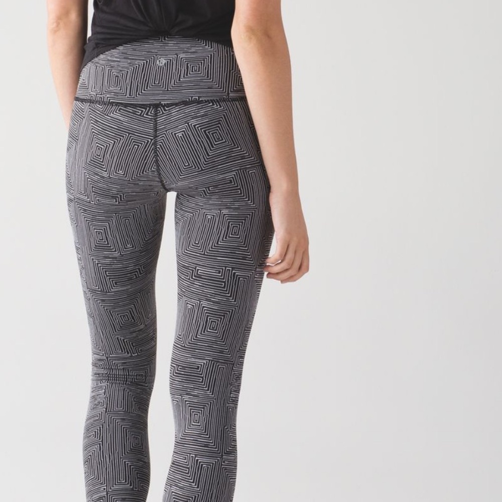 lululemon athletica Black and White Patterned Leggings size 8